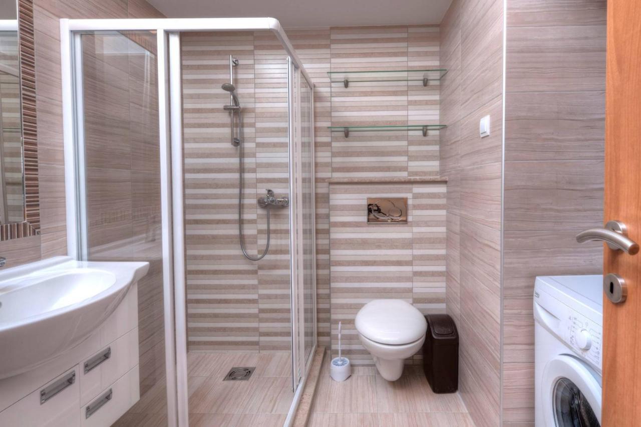 Wukovic Apartments Tivat Exterior foto